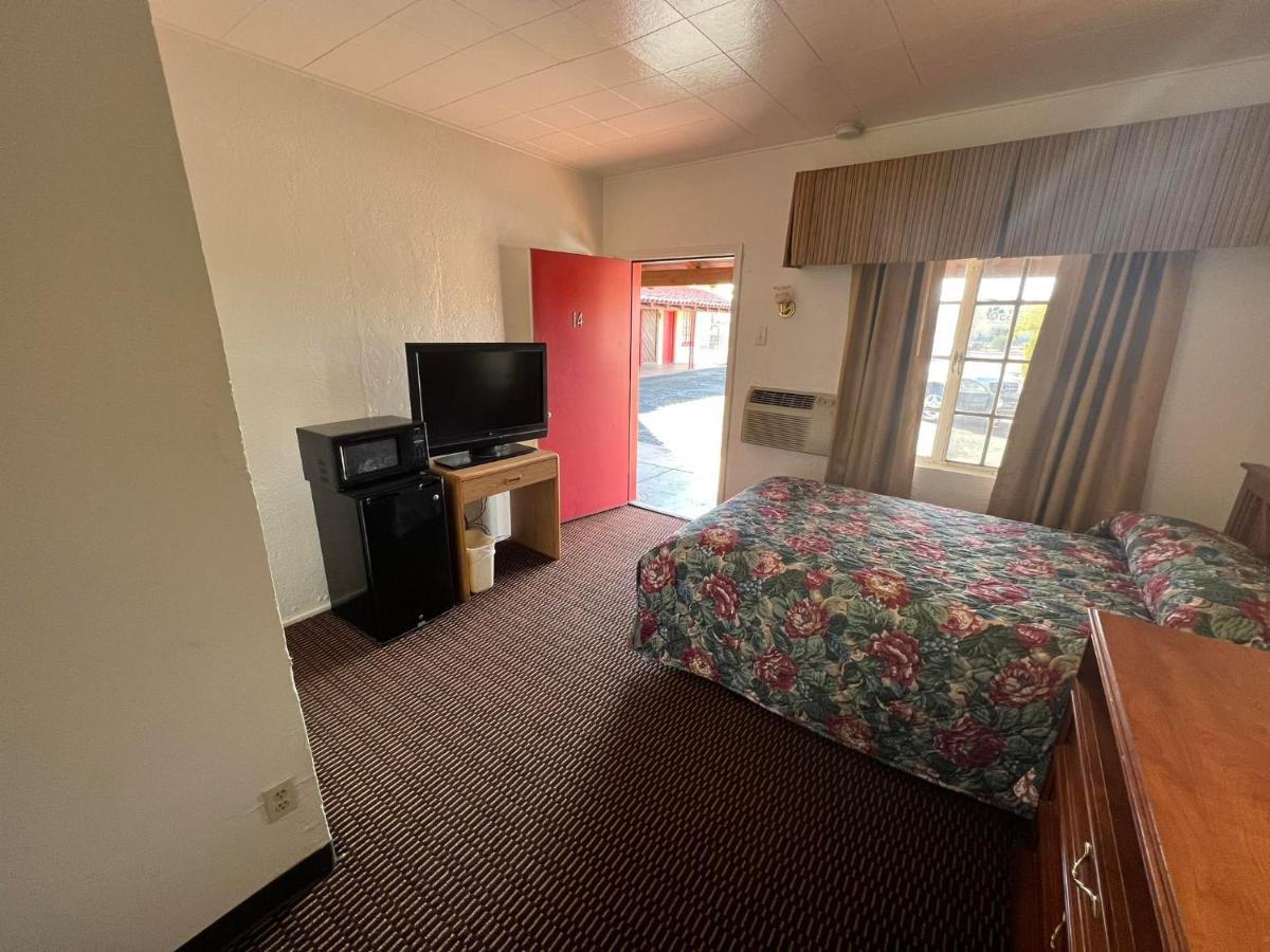 Quail Inn Motel 土桑 外观 照片
