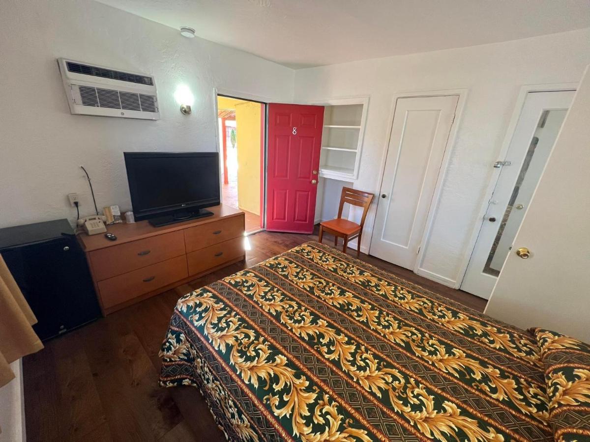 Quail Inn Motel 土桑 外观 照片