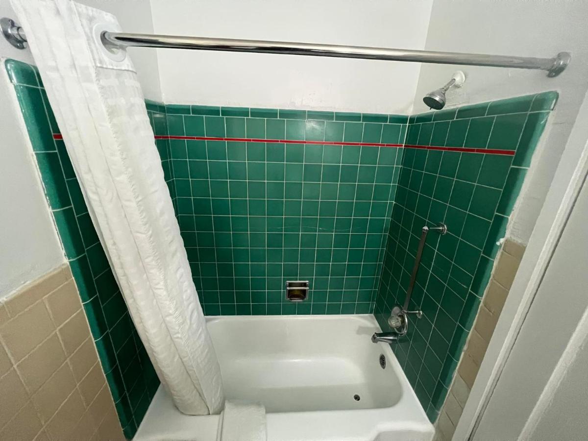 Quail Inn Motel 土桑 外观 照片