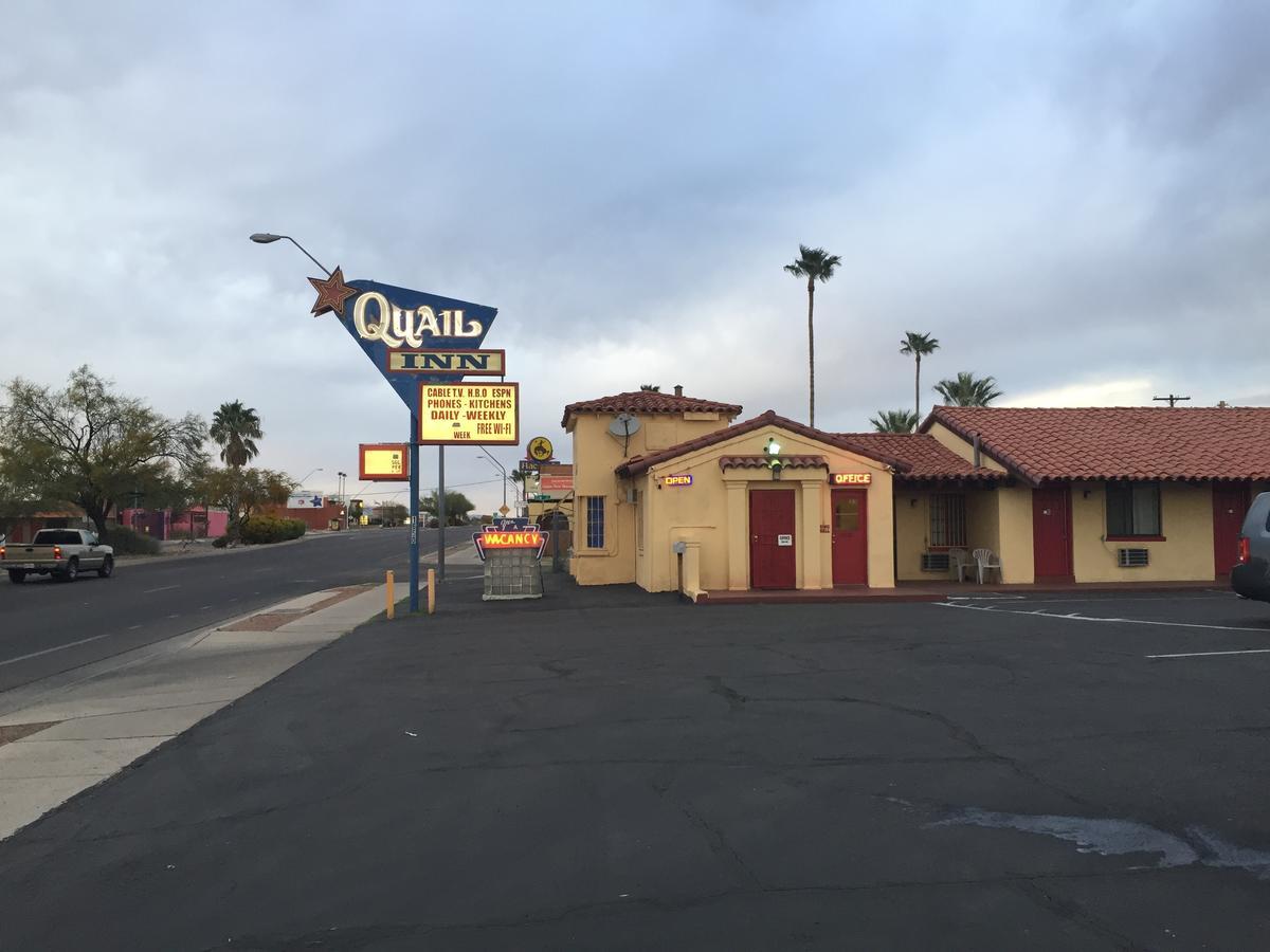 Quail Inn Motel 土桑 外观 照片